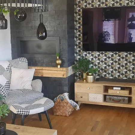 Villa Glam Design - Beautiful, Comfortable And Cosy House With Garden, Free Parking And Wifi Cracovia